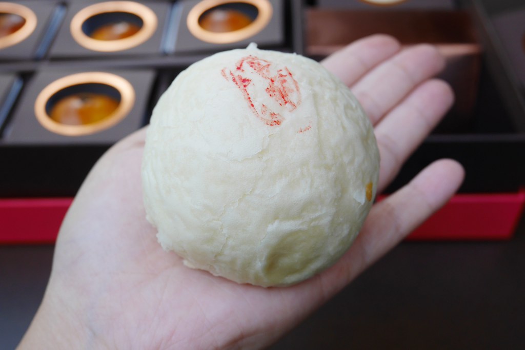長榮桂冠蛋黃酥：全國酥皮月餅評比第一名，中秋月餅送禮的好選擇 @飛天璇的口袋