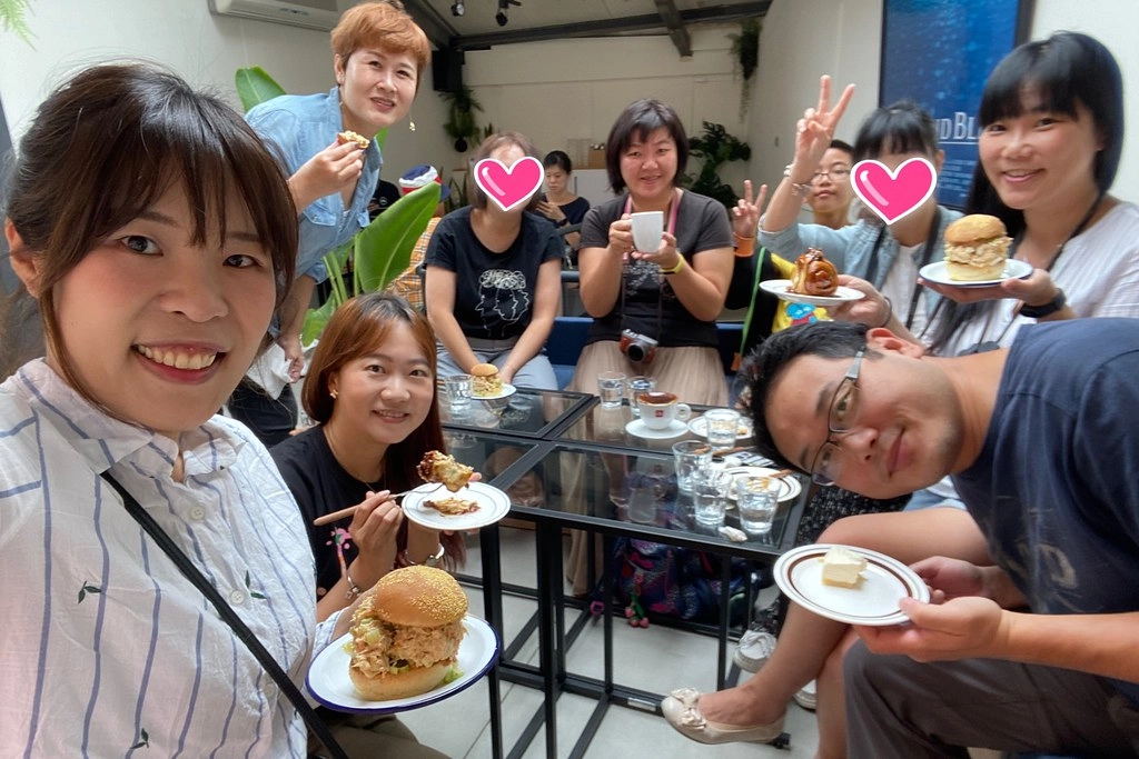 台北大安｜Fly Cafe，眾多朋友推薦第一名的蒼蠅哥肉桂捲，西西里咖啡也是人氣必點 @飛天璇的口袋