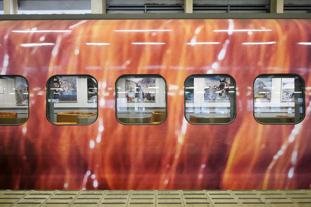【日本新瀉】現美新幹線 GENBI SHINKANSEN~越後湯澤~新瀉 世界最快速的藝術鑑賞列車！ @飛天璇的口袋