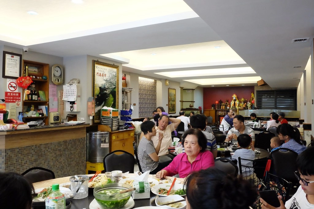 嘉義西區｜蚵庄海產餐廳：生猛海鮮料理上桌，當季時令美味佳餚，嘉義合菜宴客的好地方 @飛天璇的口袋