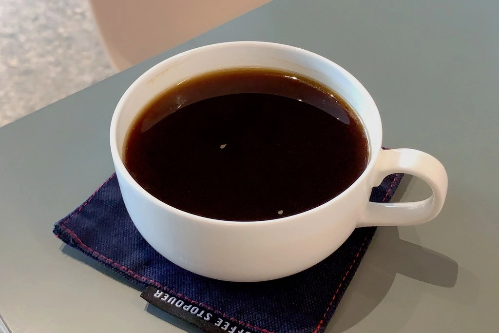 Coffee Stopover Black：Big 7 Travel選為&#8221;台灣25間最佳咖啡館&#8221;，台中個性化文青風的專業咖啡館 @飛天璇的口袋
