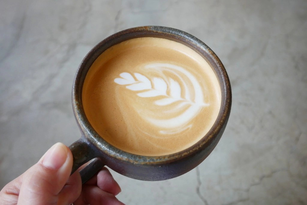 【台中西區】Tamp Temper Taichung Coffee~Big 7 Travel選為&#8221;台灣25間最佳咖啡館的「Tamp Temper」，銅板價就可以喝到專業級咖啡 @飛天璇的口袋