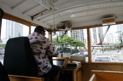 【夏威夷自由行】Day6 叮噹車→Waikki Beach→玻璃船 @飛天璇的口袋