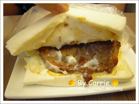 健行路肉蛋土司：台中經典傳統早餐，超人氣的必吃肉蛋土司 @飛天璇的口袋