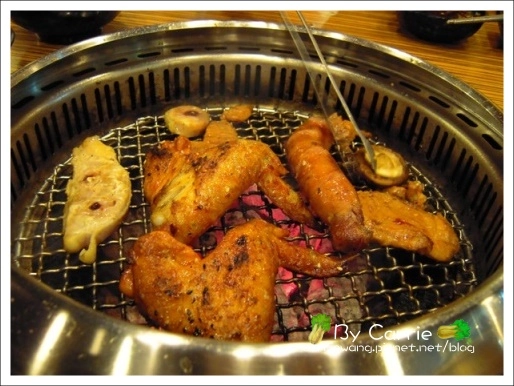 【台中燒烤餐廳】烤狀猿日式炭火燒肉@成都店 @飛天璇的口袋